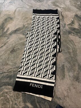 Fendi Black & White FF Logo Wool Scarf